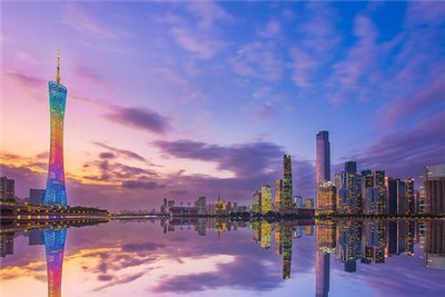 了解深圳的独特魅力，找寻内心的宁静与放松。
